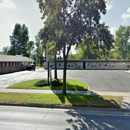 Budget Inn - Long Prairie Bagian luar foto